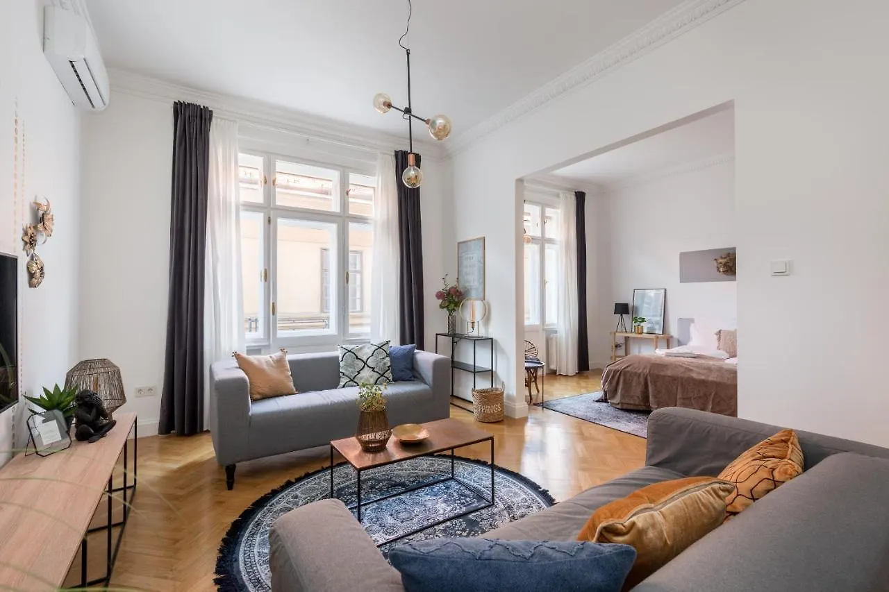 Lejlighed Style & Harmony In The Absolute Center Of Budapest Ungarn