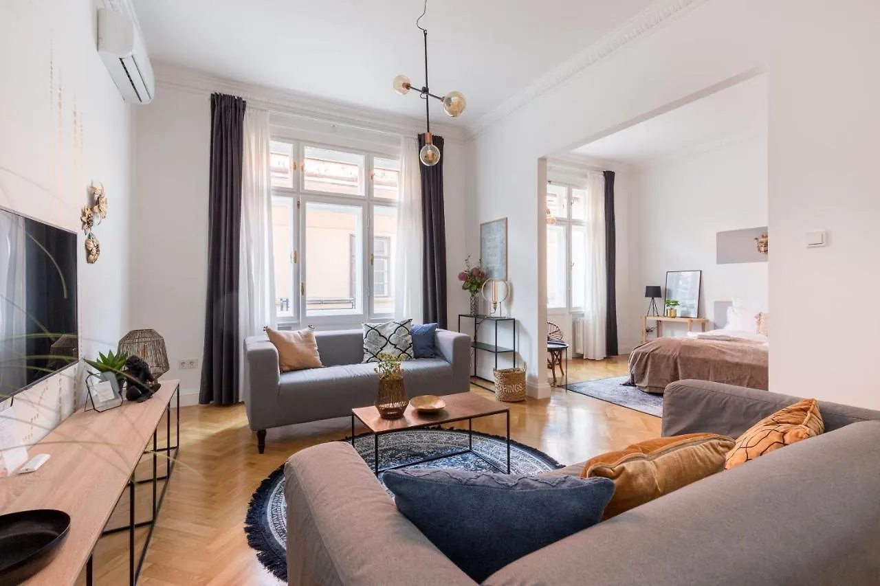 Apartment Style & Harmony In The Absolute Center Of Budapest