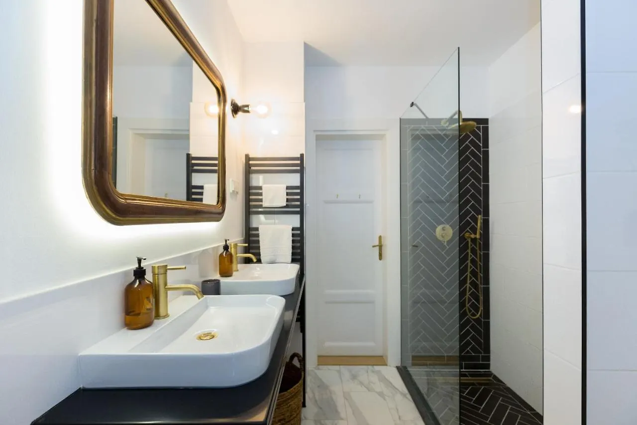 Style & Harmony In The Absolute Center Of Budapest Apartment