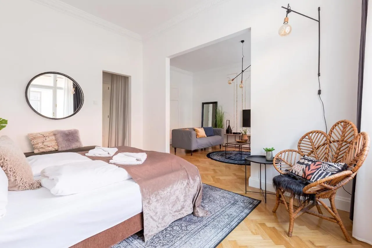 Apartment Style & Harmony In The Absolute Center Of Budapest